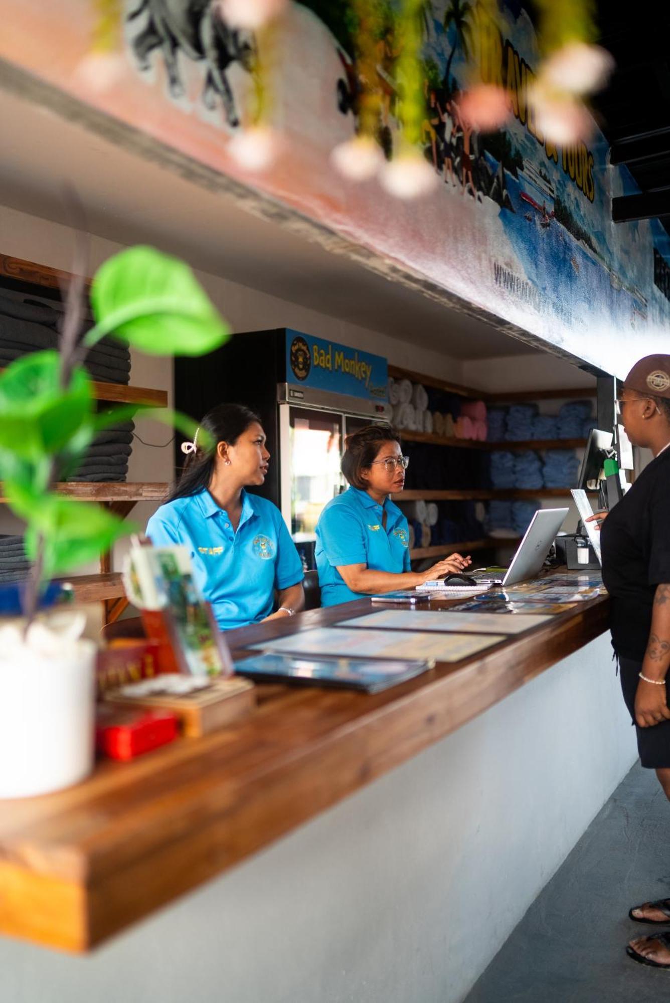 Bad Monkey Samui Hostel Chaweng  Exterior photo
